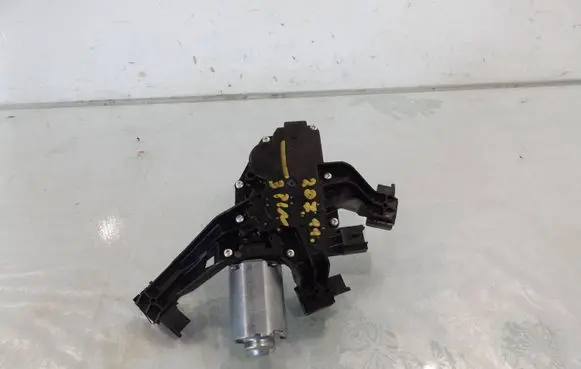 Peugeot 207 Rear window wiper motor 9652418780