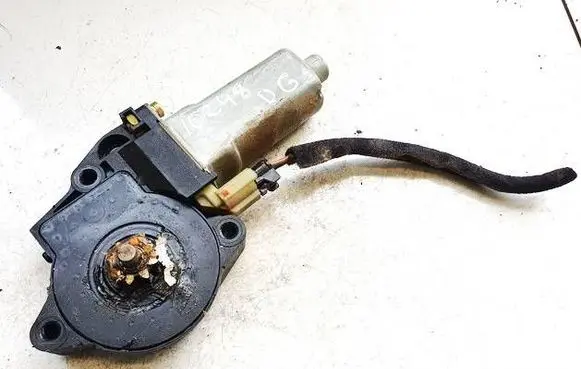 Hyundai Trajet Rear door window regulator motor