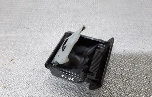 Car ashtray