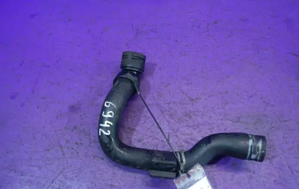 Audi A4 S4 B6 8E 8H Engine coolant pipe/hose