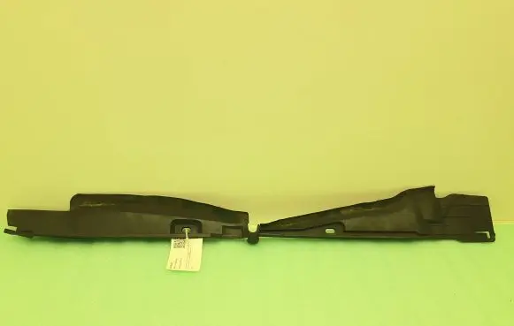 Renault Laguna III Fender end trim 668630011R
