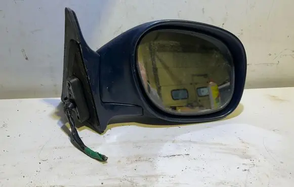 Toyota RAV 4 (XA10) Front door electric wing mirror E6010052