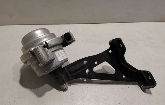 Porsche Boxster 982 Engine mount bracket 98137505984 9813718200
