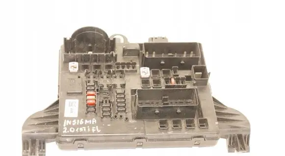 Opel Insignia A Fuse module 22737768