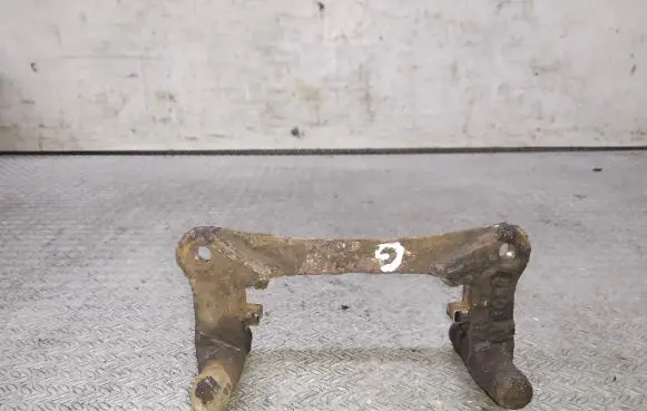 Mitsubishi Grandis Brake caliper pad carrier rear 