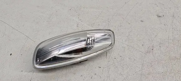 Peugeot 207 Front fender indicator light 87148X10 E20105033 1090102