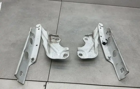 Audi A7 S7 4G Engine bonnet/hood hinges 4G8823302E 4G8823301E