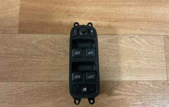 Volvo V50 Electric window control switch 30710788 30710789 30710787