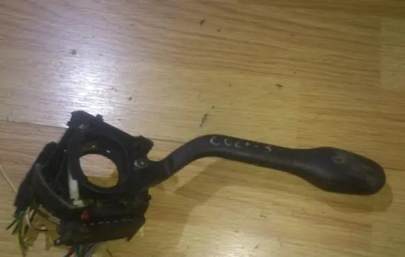 Volkswagen Golf III Wiper control stalk 1H6953503F