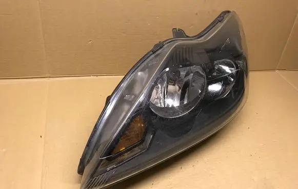 Ford Focus Headlight/headlamp 8M5113W030DE