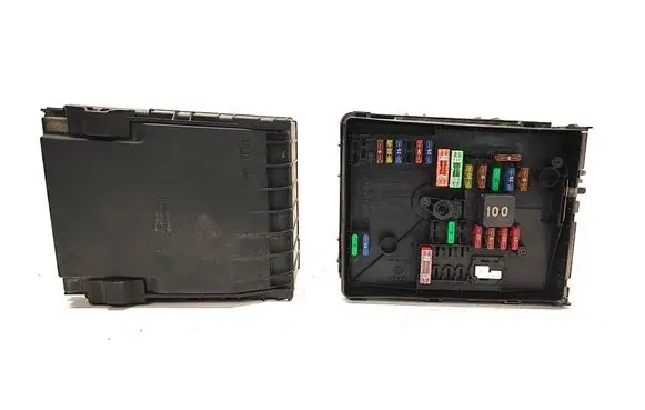 Volkswagen Caddy Fuse module 3C0971249