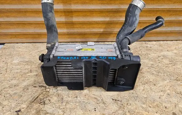 Hyundai i20 (BC3 BI3) Intercooler radiator 2827007350