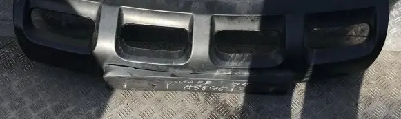 Front bumper splitter molding