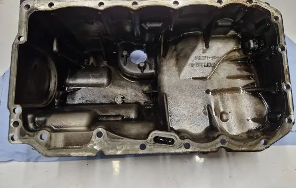 BMW 3 E90 E91 Oil sump 7797969