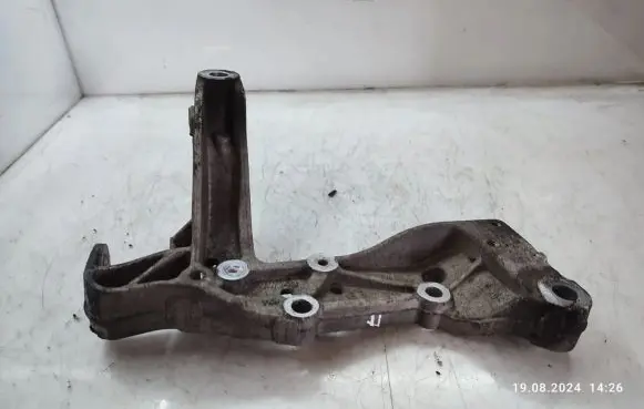 Audi A3 S3 A3 Sportback 8P Front lower control arm/wishbone 1K0199296E