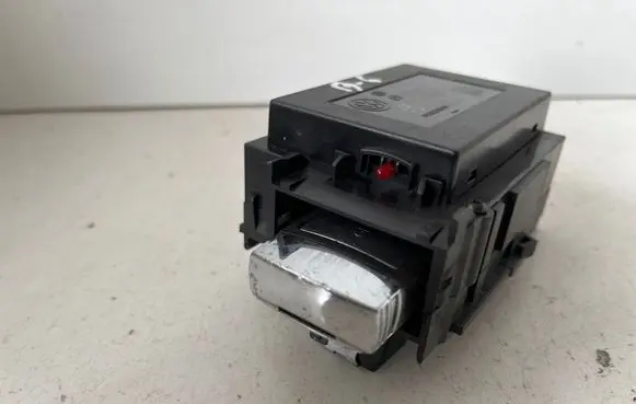 Volkswagen PASSAT B6 Ignition lock 3C0905843Q 12401800841152
