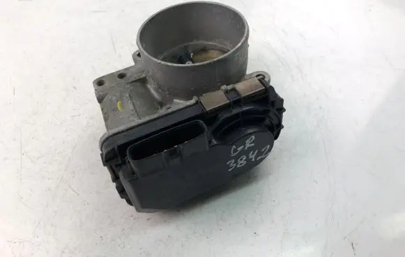 Volvo V70 Throttle valve 8677796