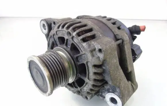 Opel Zafira C Generator/alternator 13579668