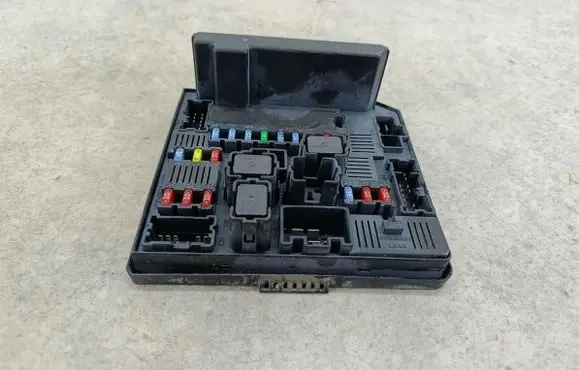 Nissan Qashqai Fuse box set 284B7JD00B