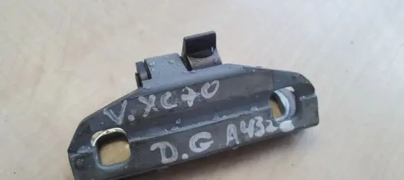Volvo XC70 Rear door lower hinge a046572