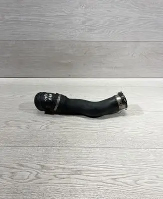BMW 5 E60 E61 Intercooler hose/pipe 7803747