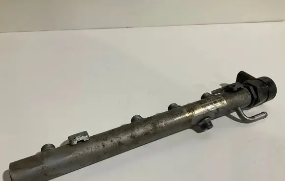 Mercedes-Benz E W211 Fuel main line pipe A6420700495 0806500679
