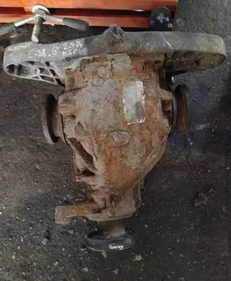 BMW 7 E38 Rear differential