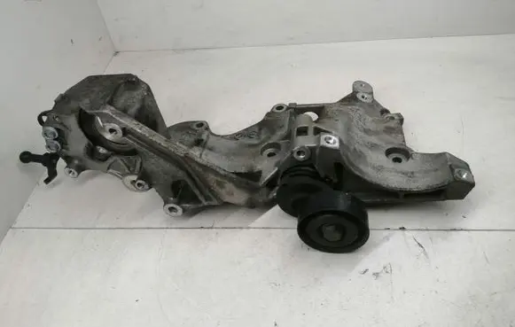 Volkswagen PASSAT B7 Engine mounting bracket 03L903143D 03L903143