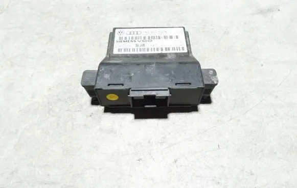 Volkswagen Golf V Gateway control module 1K0907530K