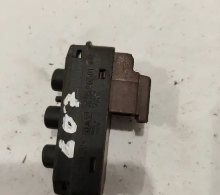 Peugeot 607 Seat memory switch 2638103