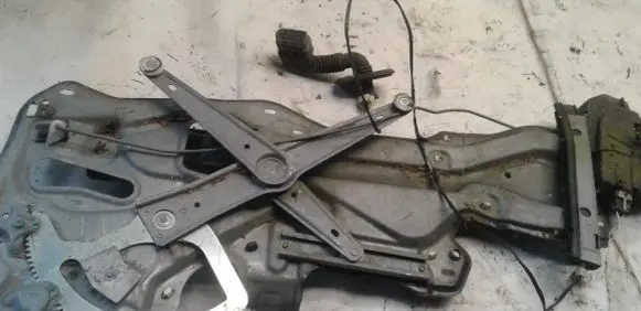 Renault Laguna I Sliding door window regulator with motor