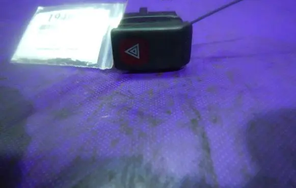 Volkswagen Golf II Hazard light switch 191953235