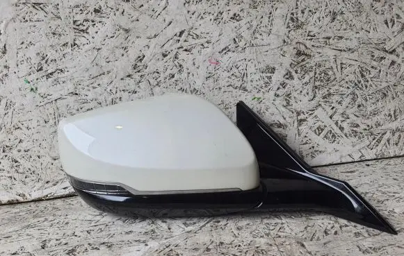 Cadillac CTS Front door electric wing mirror
