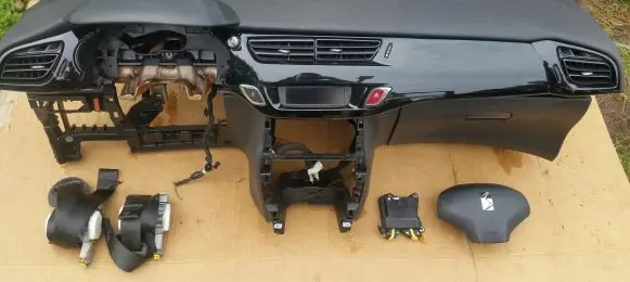 Citroen DS3 Dashboard 608762100B