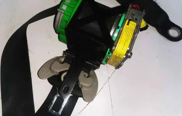 Toyota Auris 150 Front seatbelt 7322002120 210108
