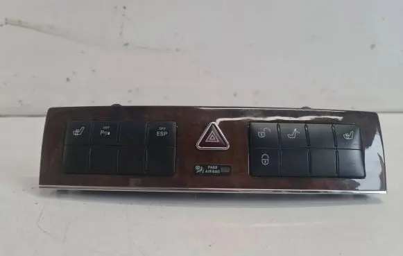 Mercedes-Benz C W203 Hazard light switch 2038705610 33631003 30060710098246