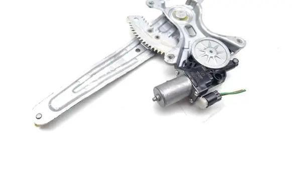 Suzuki SX4 S-Cross Rear door window regulator with motor 83560-61M00 262100-5670