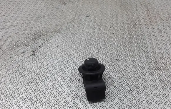 Renault Master II Wing mirror switch 7700803531