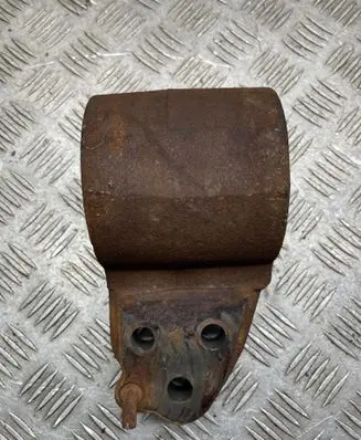 Ford F150 Engine mount bracket KL346B032B