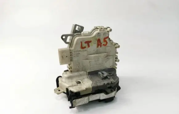 Audi A5 Rear door lock 8K0839015C