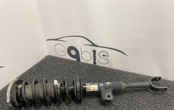 BMW 5 G30 G31 Front shock absorber with coil spring 6866592 14678612 G30V433B