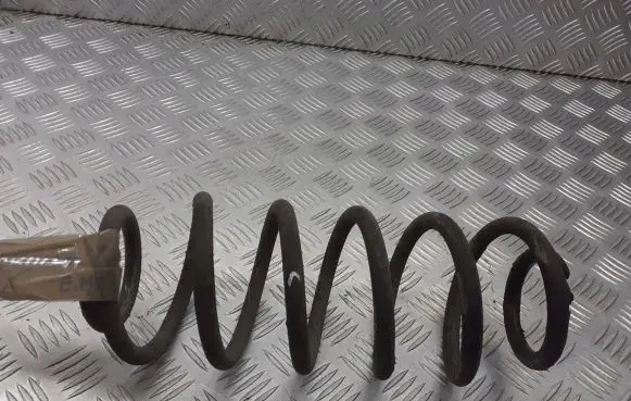 Toyota Corolla E140 E150 Rear coil spring