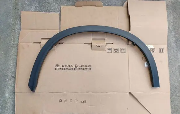 Suzuki Vitara (LY) Front arch trim 7721154P0
