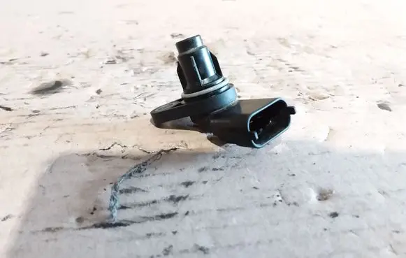 Hyundai i30 Camshaft position sensor 393002A000
