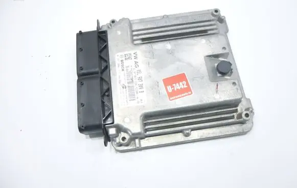 Volkswagen PASSAT B8 Engine control unit/module 05L907309B 0281056371