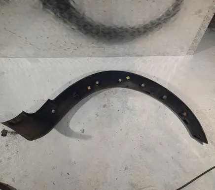 Volvo XC70 Front arch trim 8620128