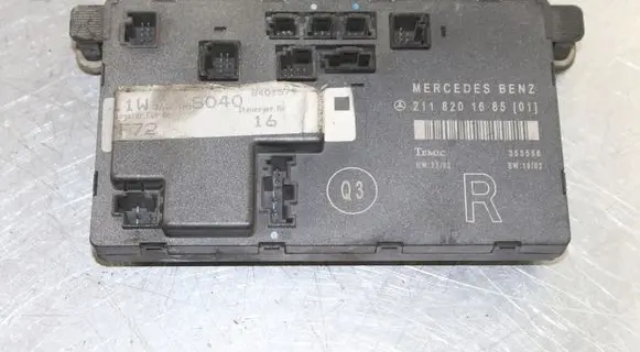 Mercedes-Benz E W211 Door control unit/module 2118201685