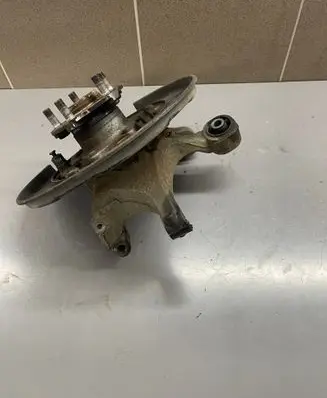 Subaru Legacy Rear wheel hub spindle/knuckle 