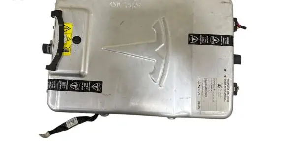 Voltage converter inverter