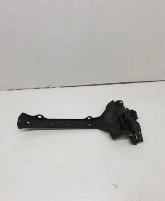 Volkswagen Touareg I Radiator support slam panel bracket 7L0805799